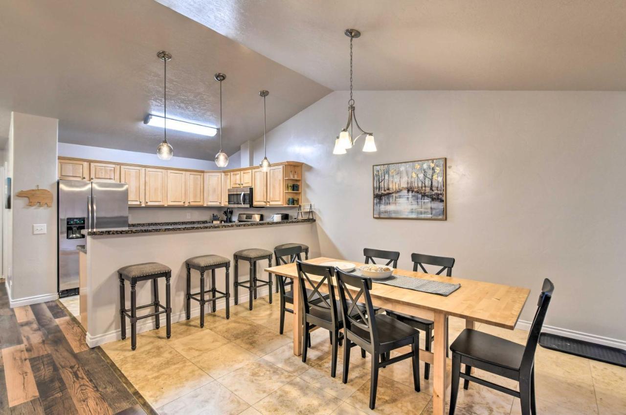 Cozy Anchorage Townhome Less Than Half Mile To Jewel Lake! Exterior foto