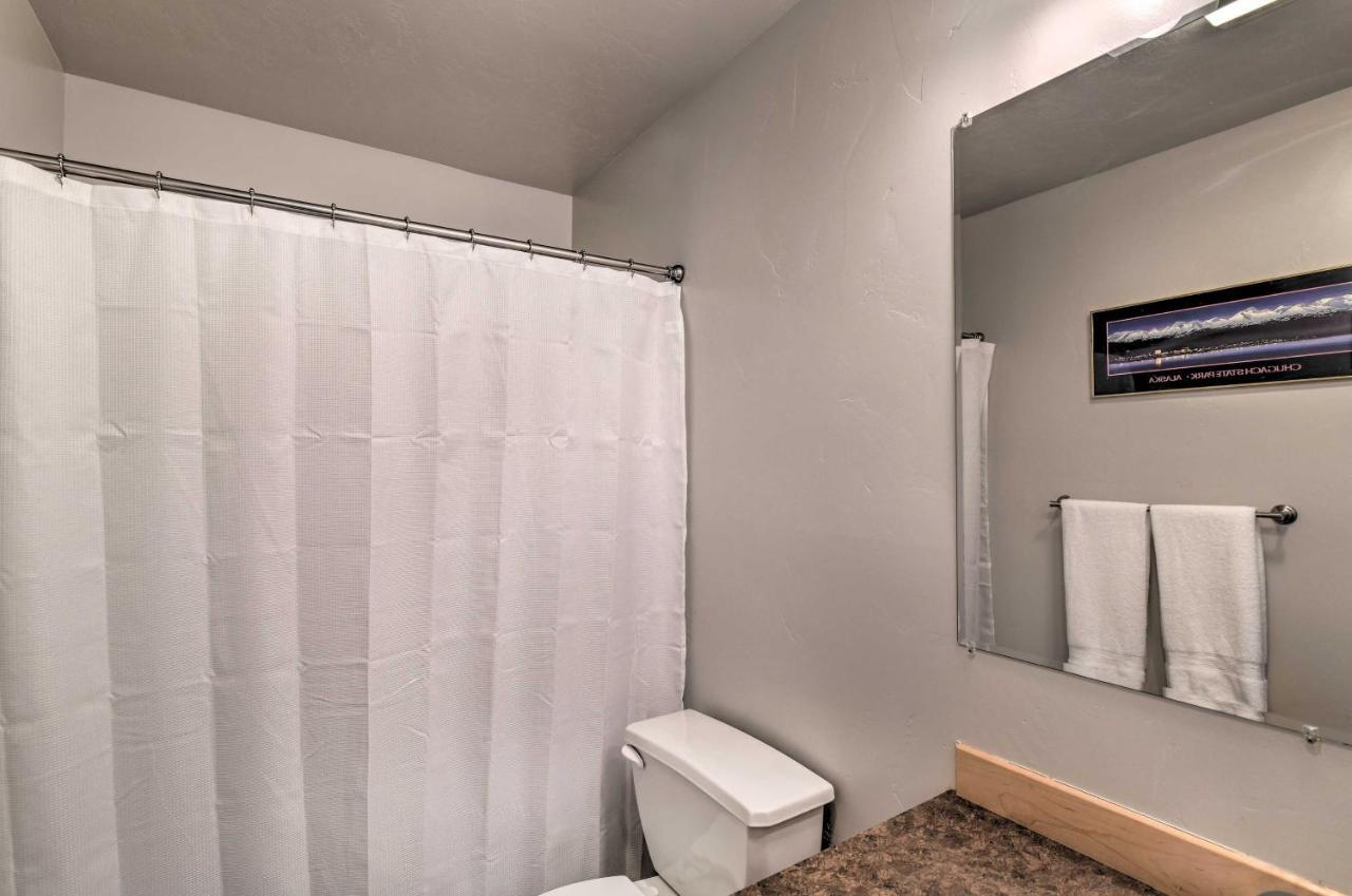 Cozy Anchorage Townhome Less Than Half Mile To Jewel Lake! Exterior foto
